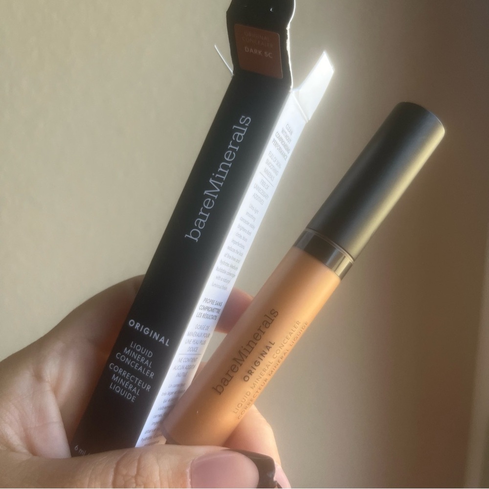 bareMinerals Brown Liquid Concealer Sleek Design